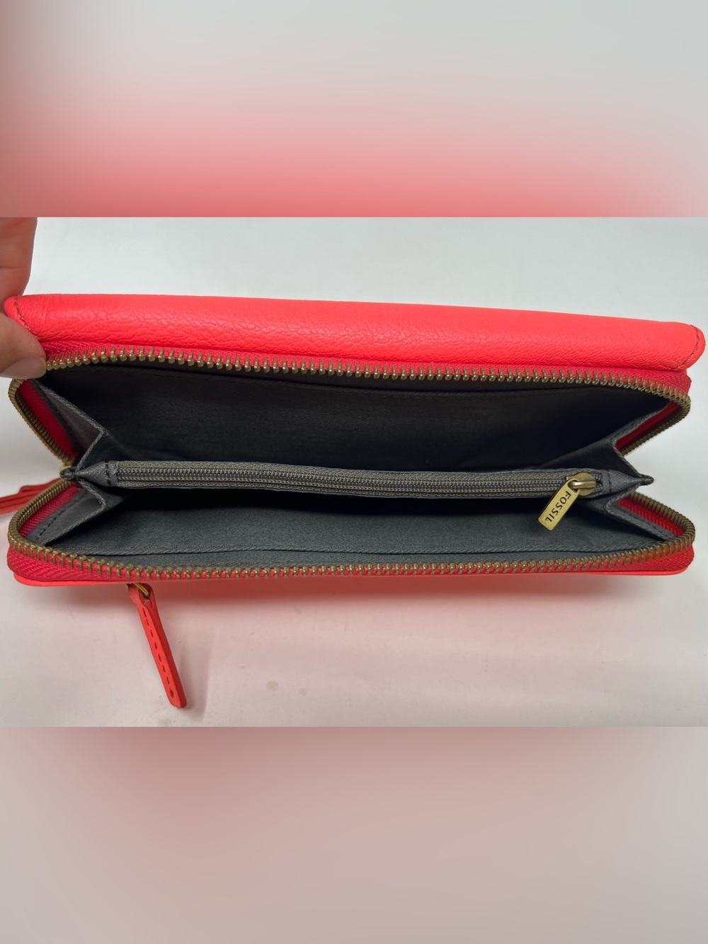 Fossil Jori Vibrant Coral-Pink Colorway Leather Flap Clutch Wallet / Wristlet - Picture 3 of 8